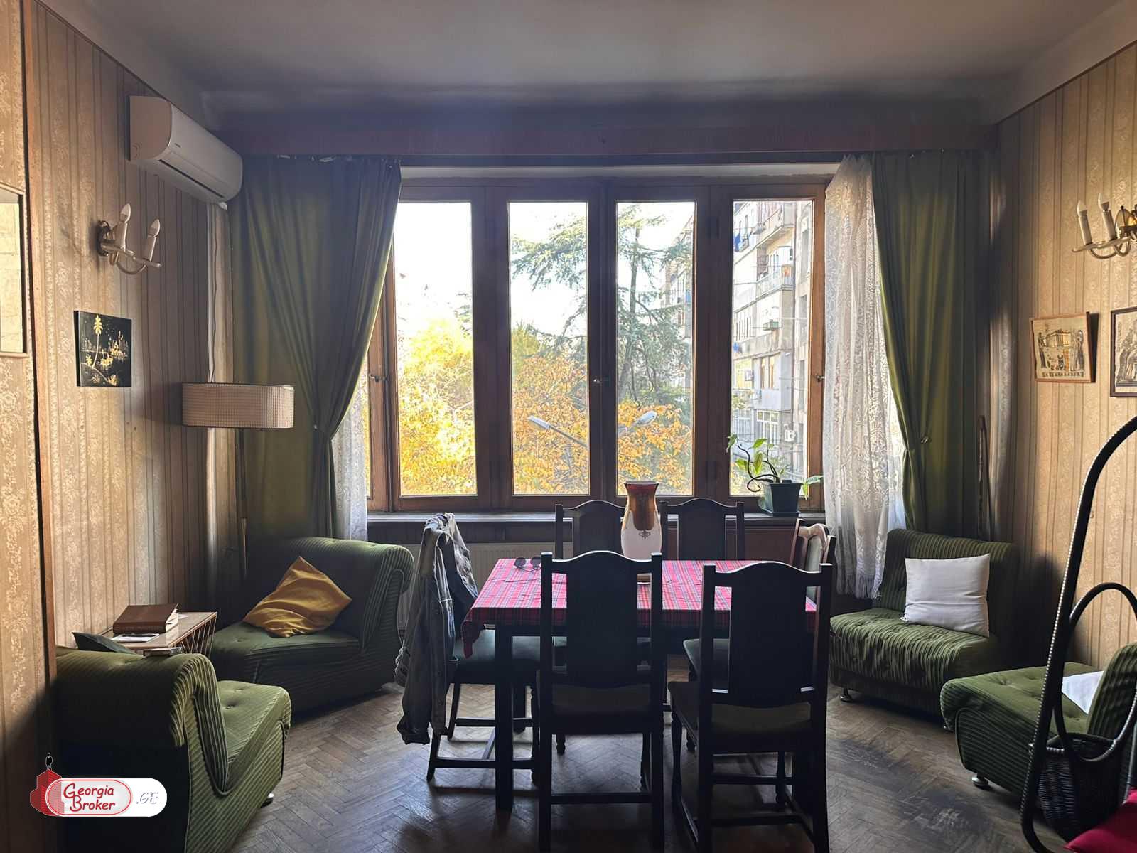 old repaired 4-room apartment for sale