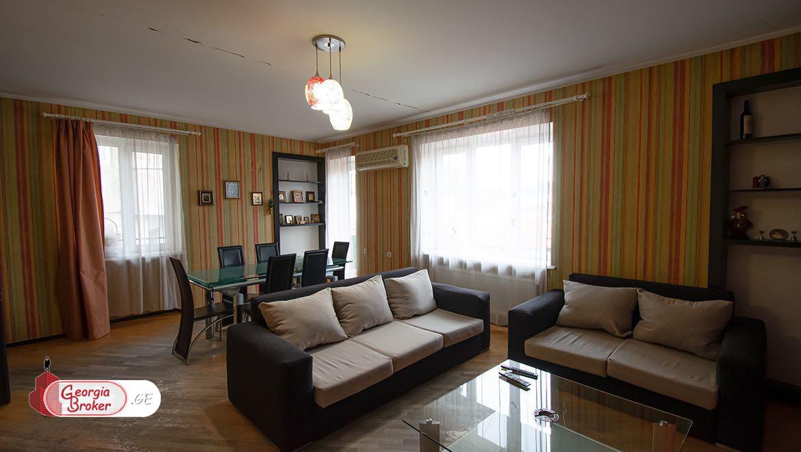 იყიდება ახალი გარემონტებული 3 ოთახიანი ბინა