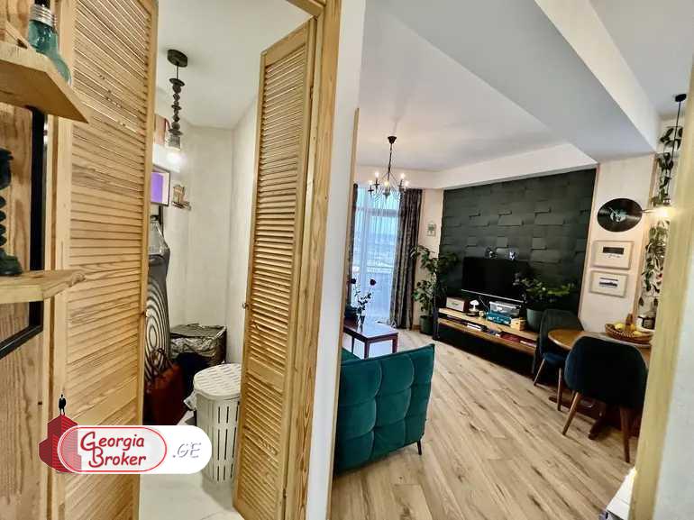 nearly repaired 3-room apartment for sale