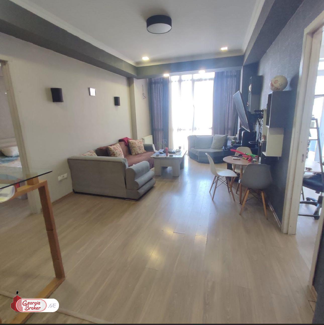 nearly repaired 3-room apartment for sale