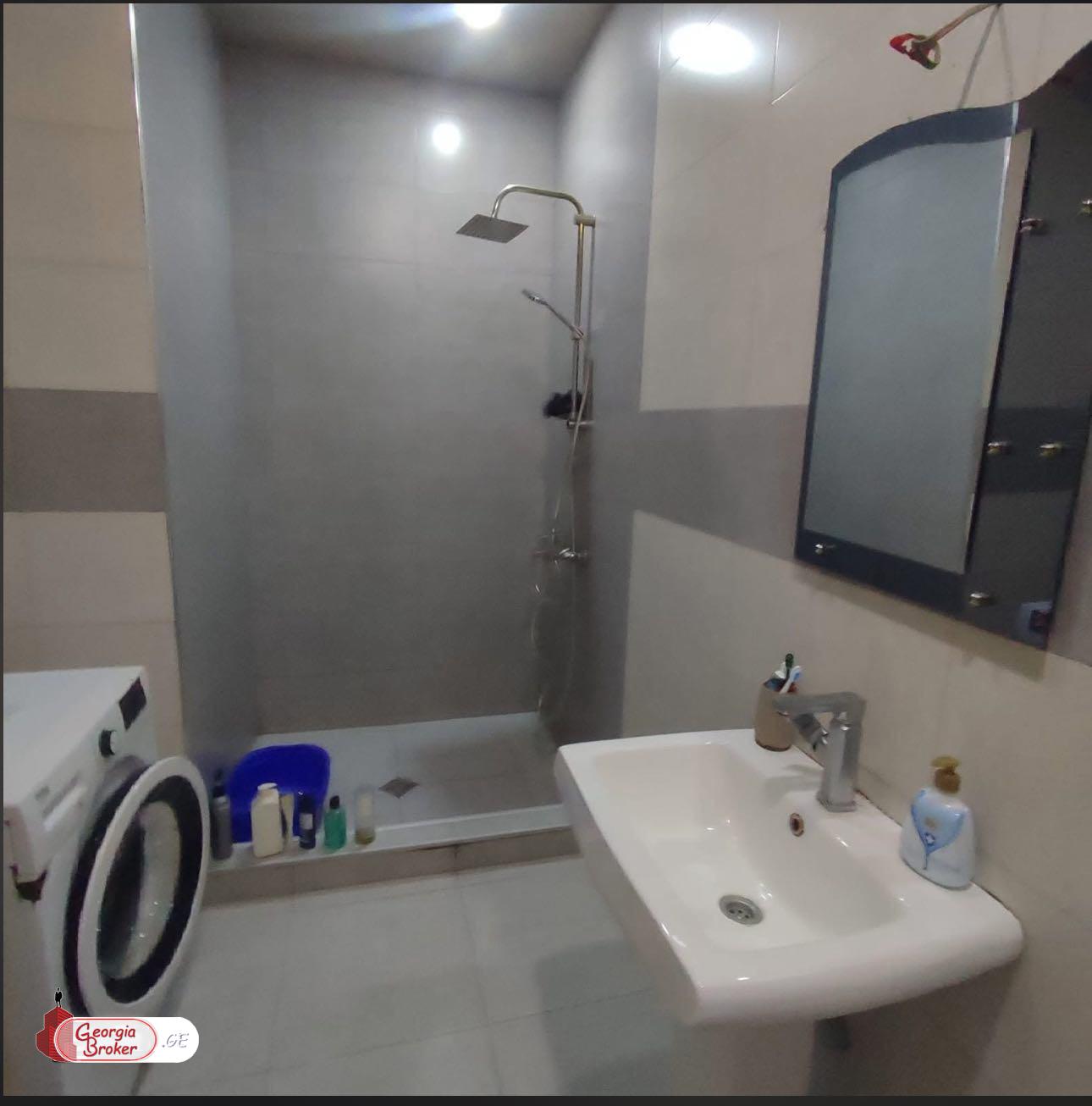 nearly repaired 3-room apartment for sale