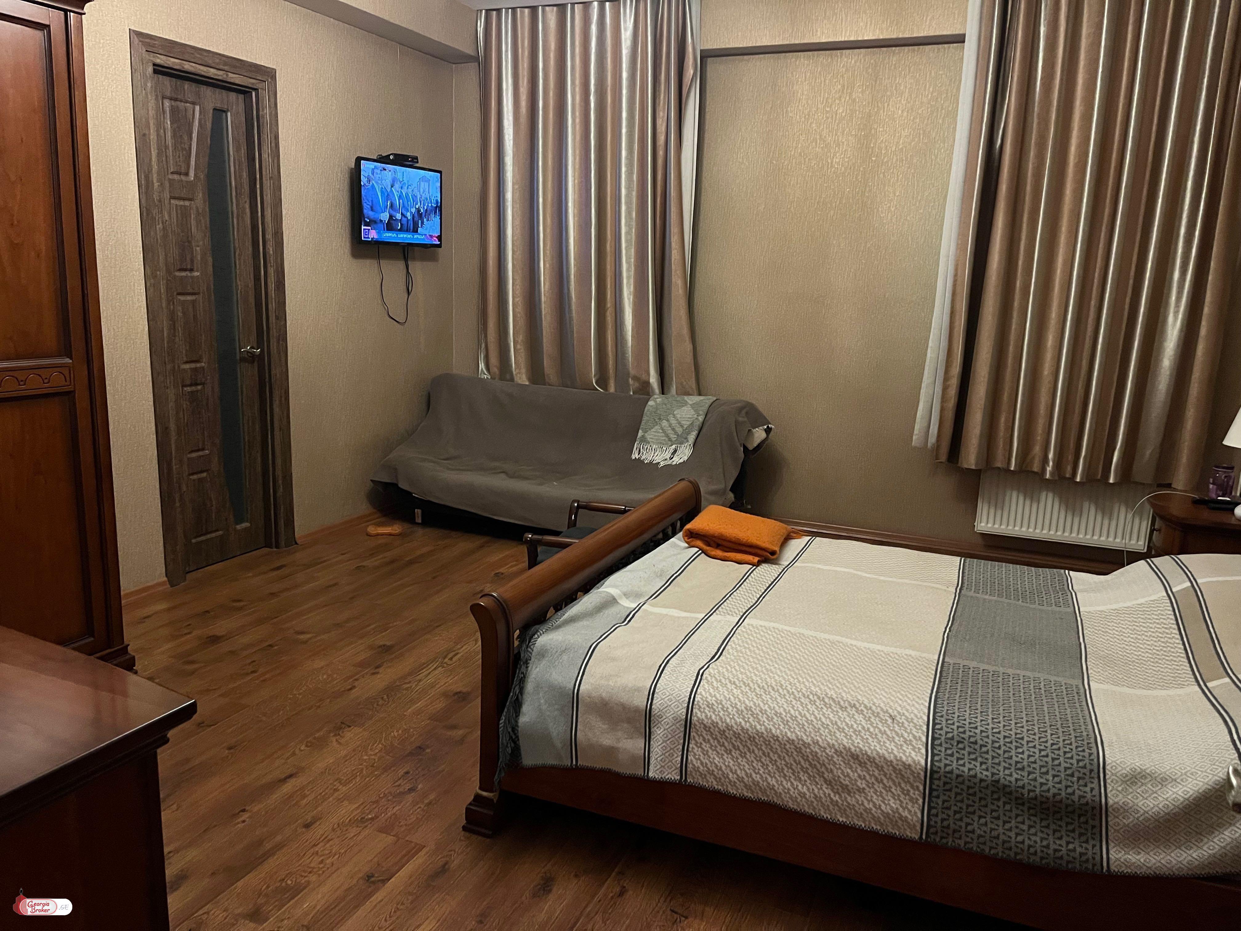 nearly repaired 5-room apartment for sale