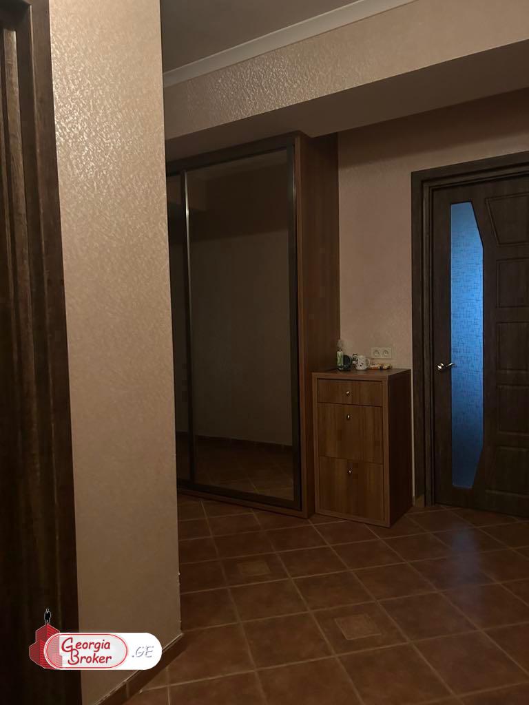 nearly repaired 5-room apartment for sale