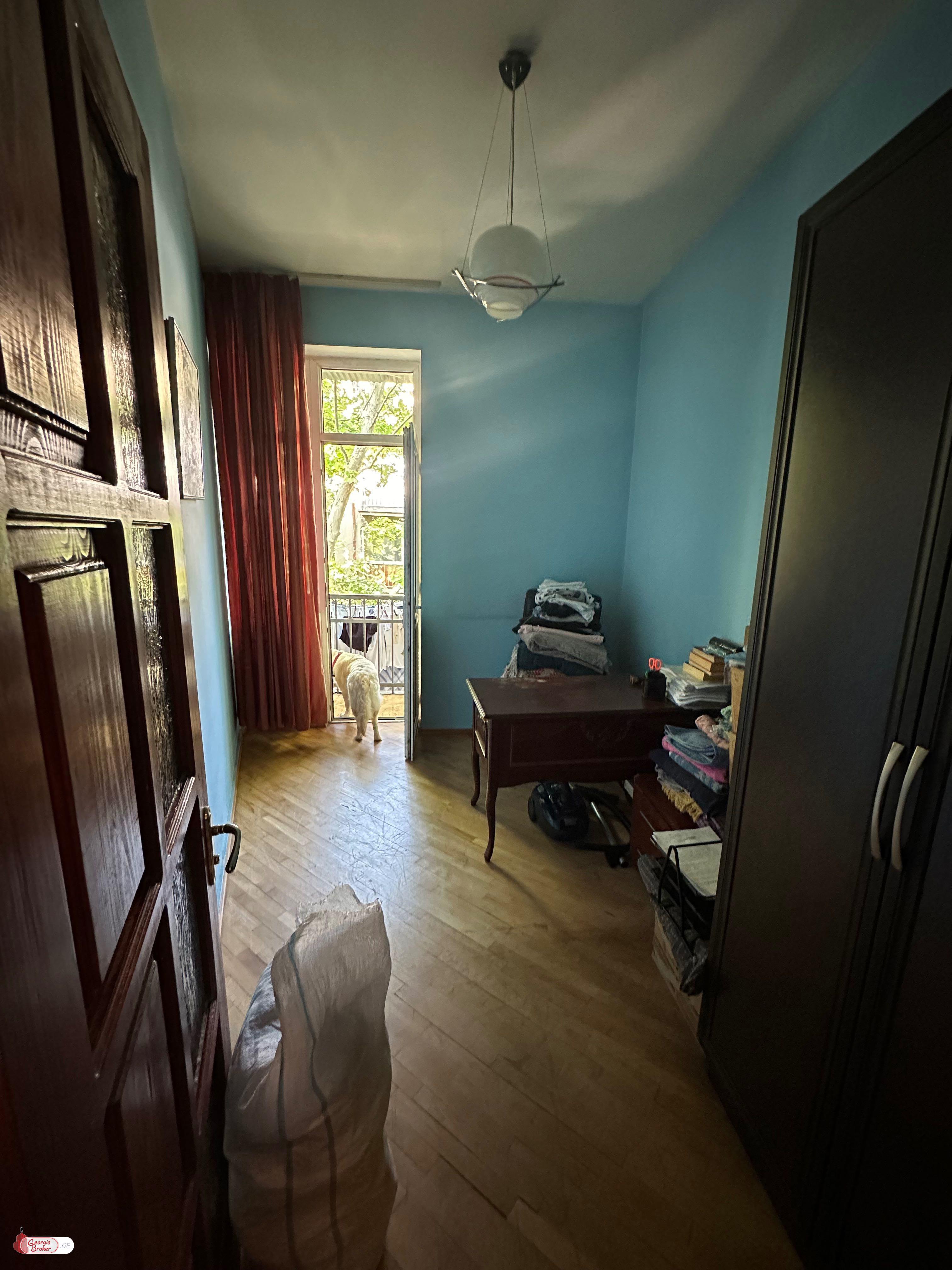 იყიდება ახალი გარემონტებული 4 ოთახიანი ბინა