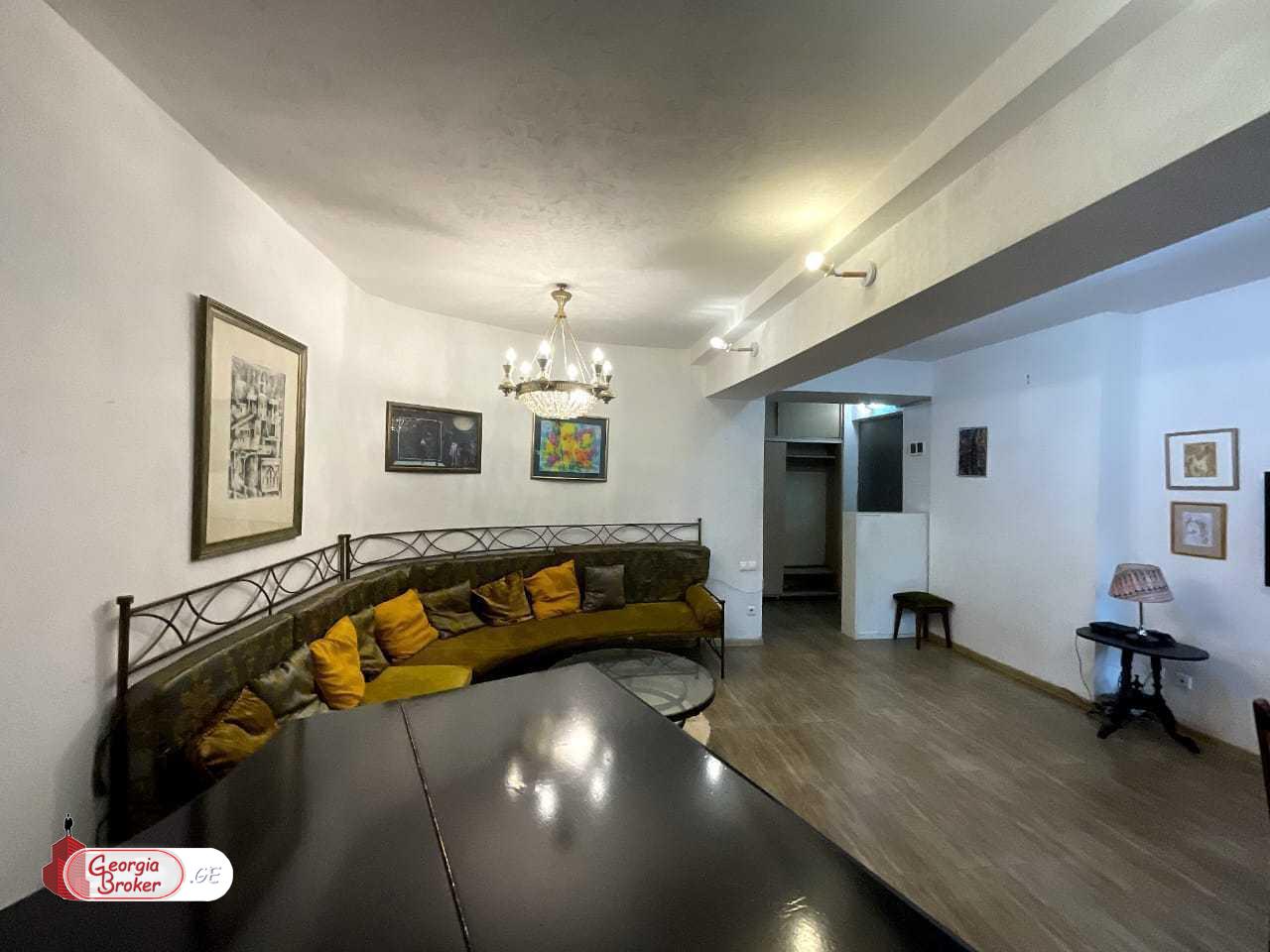 იყიდება ახალი გარემონტებული 4 ოთახიანი ბინა