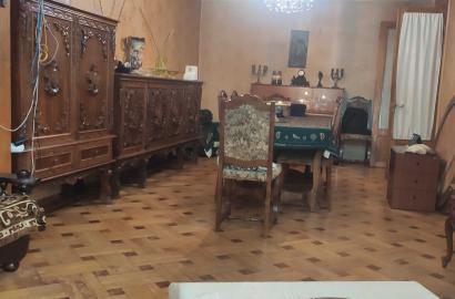 old repaired 3-room apartment for sale