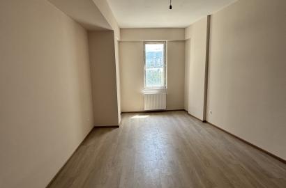 იყიდება ახალი გარემონტებული 3 ოთახიანი ბინა