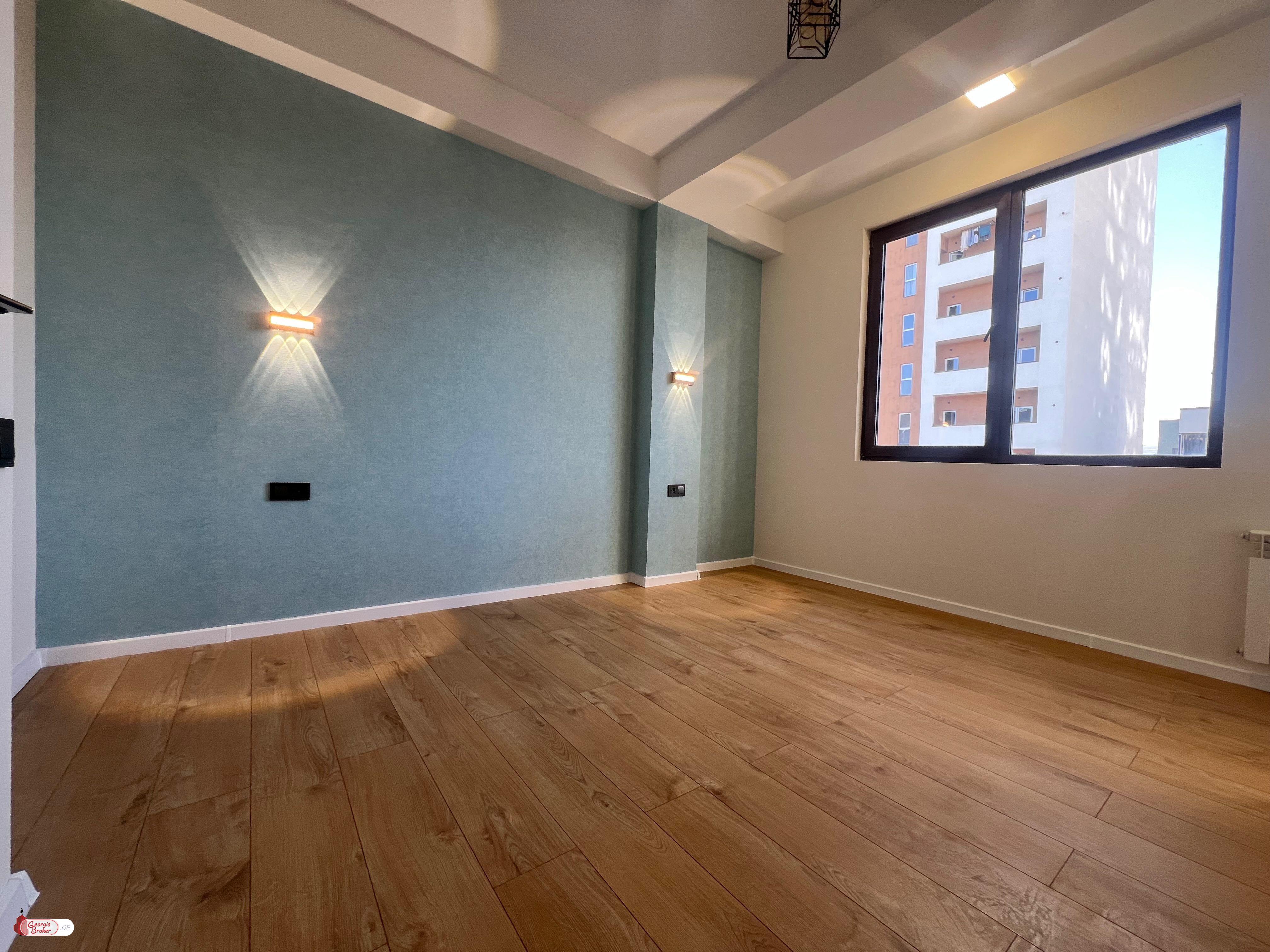 იყიდება ახალი გარემონტებული 4 ოთახიანი ბინა