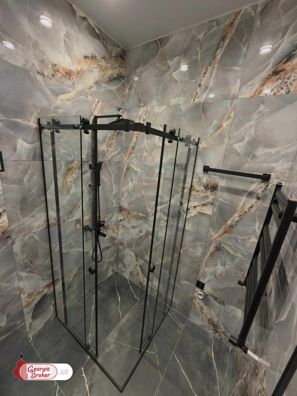 nearly repaired 3-room apartment for sale