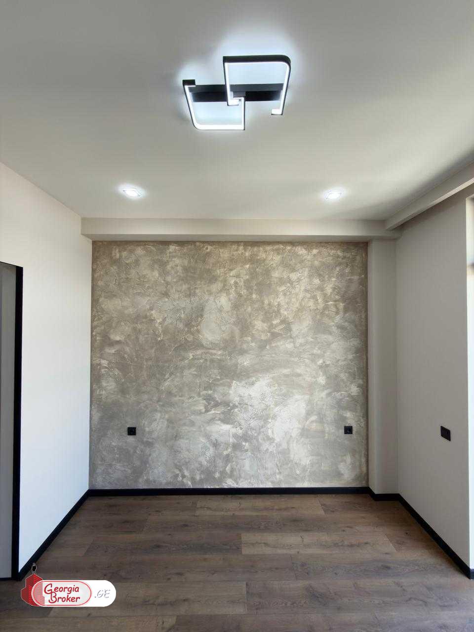 nearly repaired 3-room apartment for sale