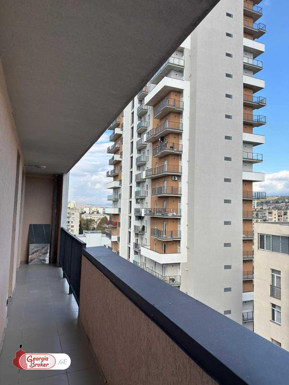 nearly repaired 3-room apartment for sale