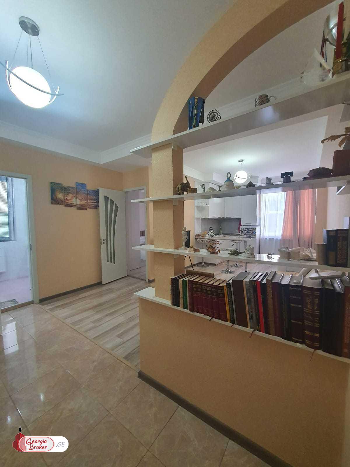 იყიდება ახალი გარემონტებული 2 ოთახიანი ბინა