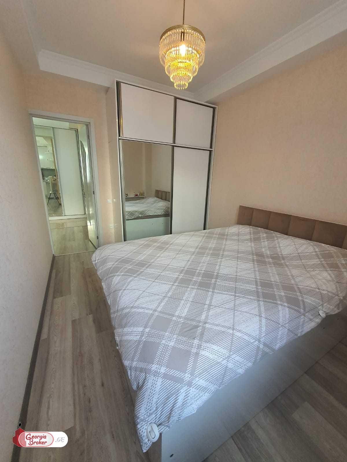 იყიდება ახალი გარემონტებული 2 ოთახიანი ბინა