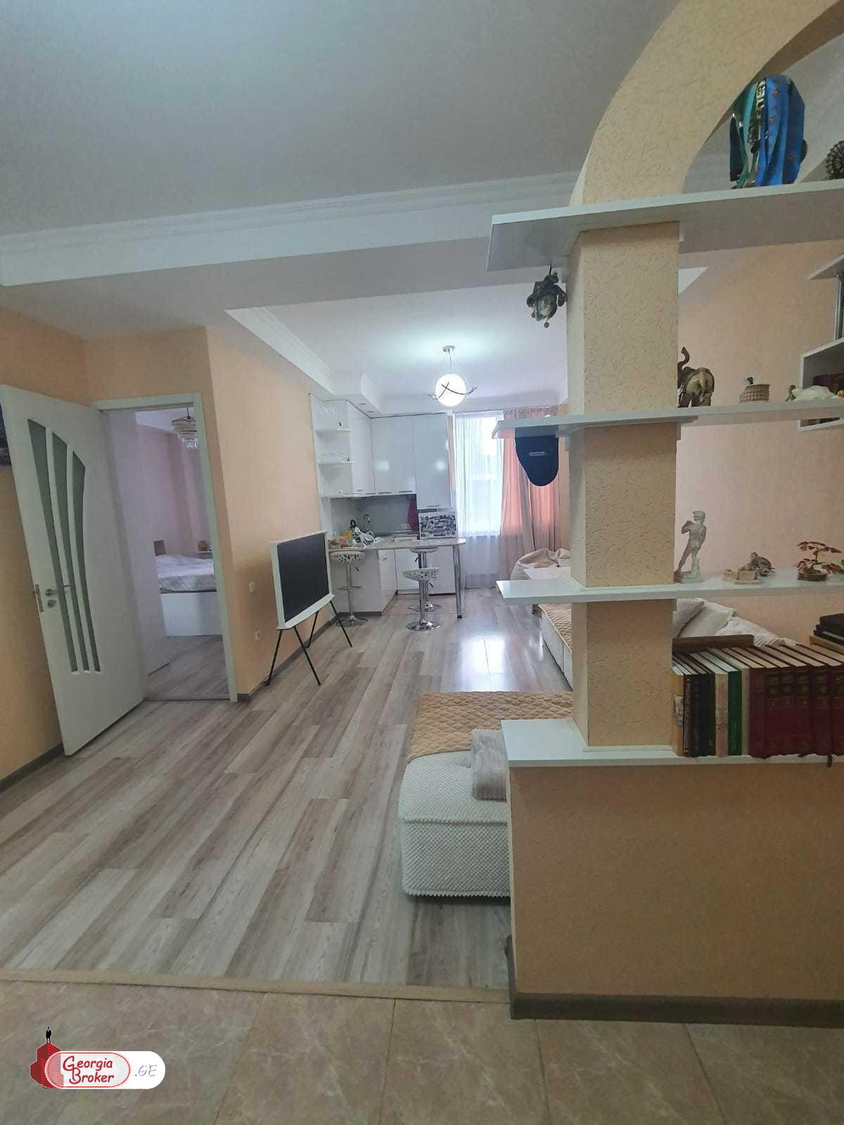 იყიდება ახალი გარემონტებული 2 ოთახიანი ბინა