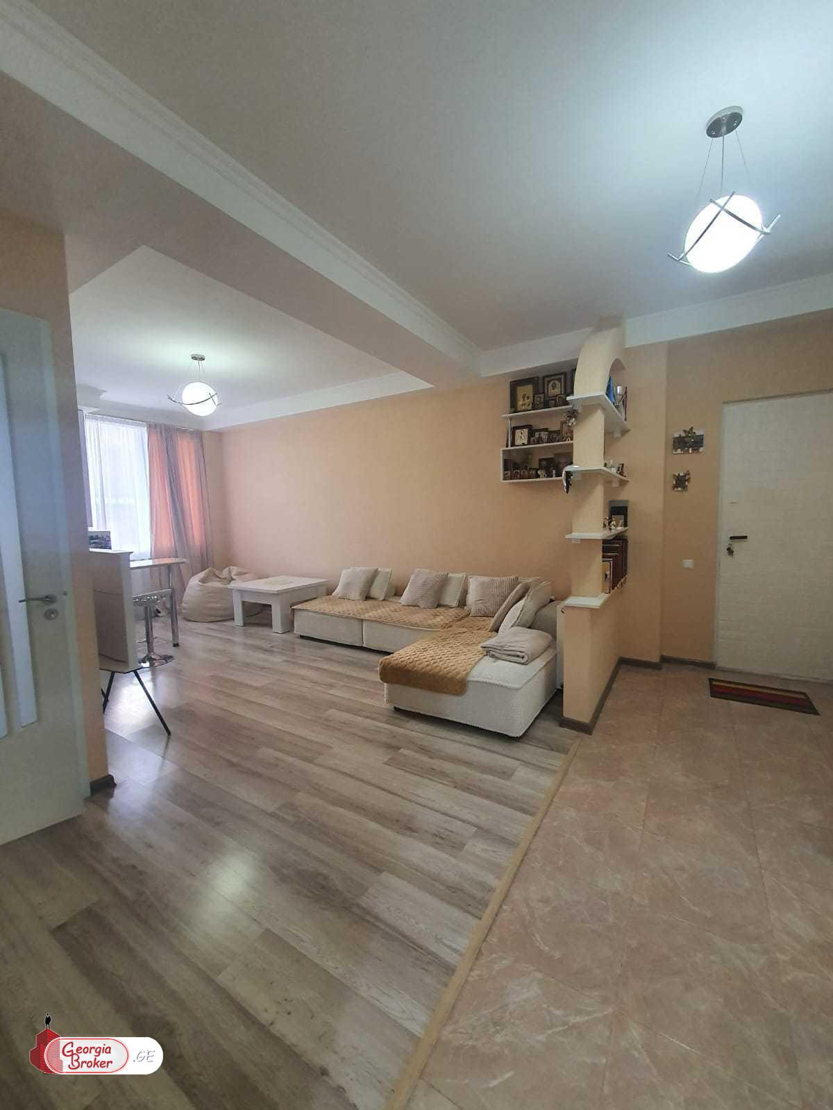 იყიდება ახალი გარემონტებული 2 ოთახიანი ბინა