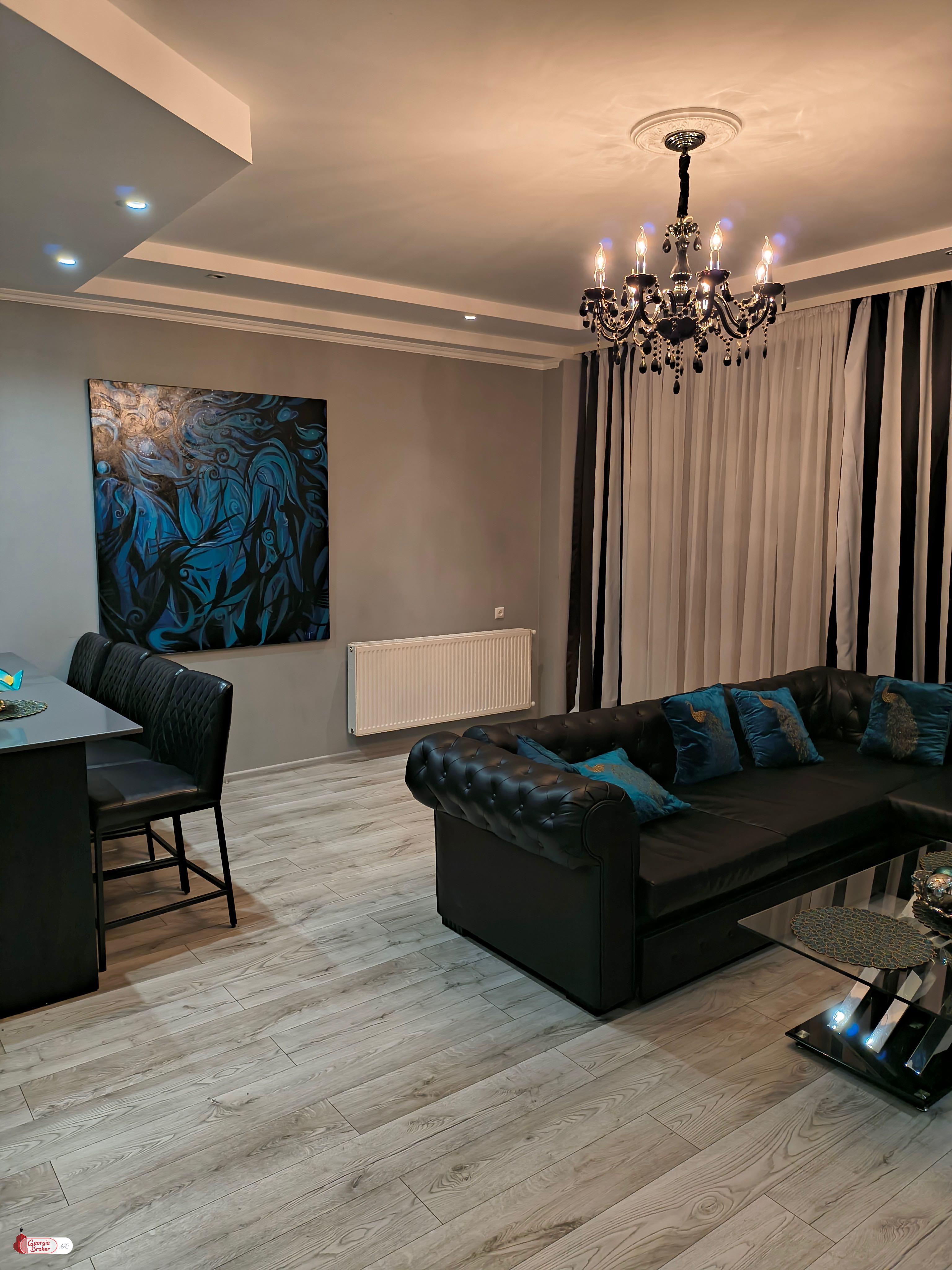 nearly repaired 2-room apartment for sale