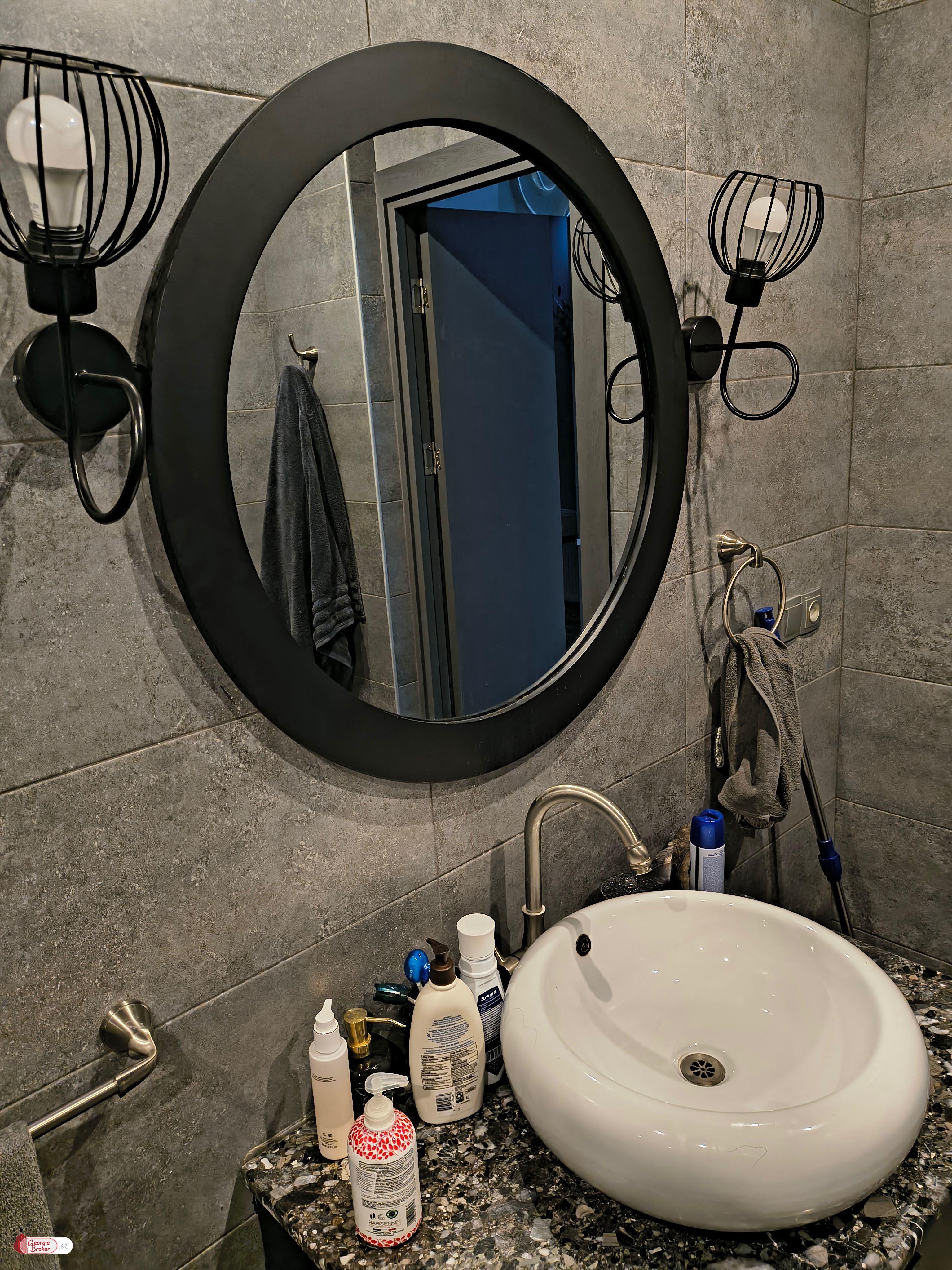 nearly repaired 2-room apartment for sale