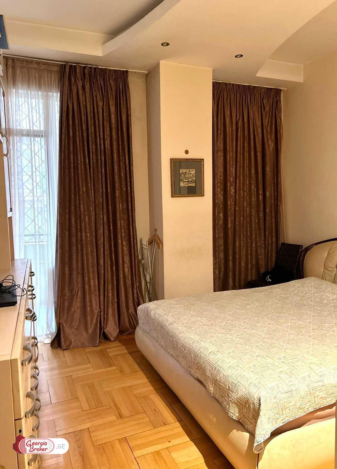 nearly repaired 2-room apartment for sale