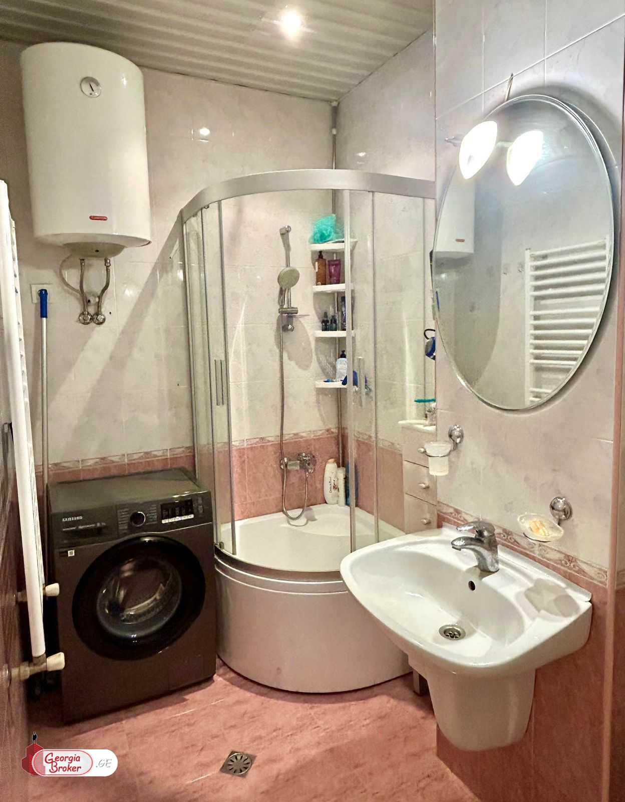 nearly repaired 2-room apartment for sale