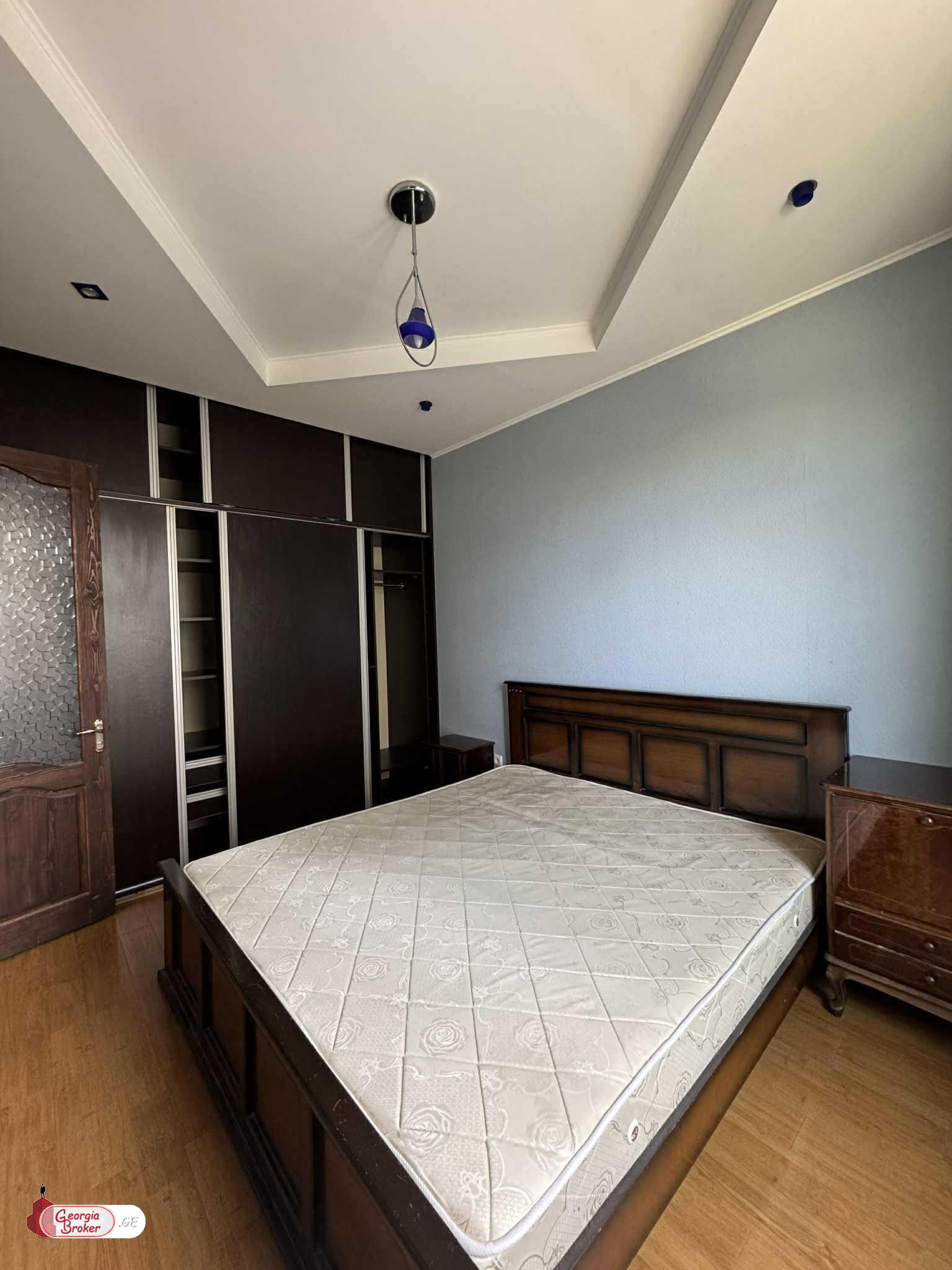 nearly repaired 3-room apartment for sale