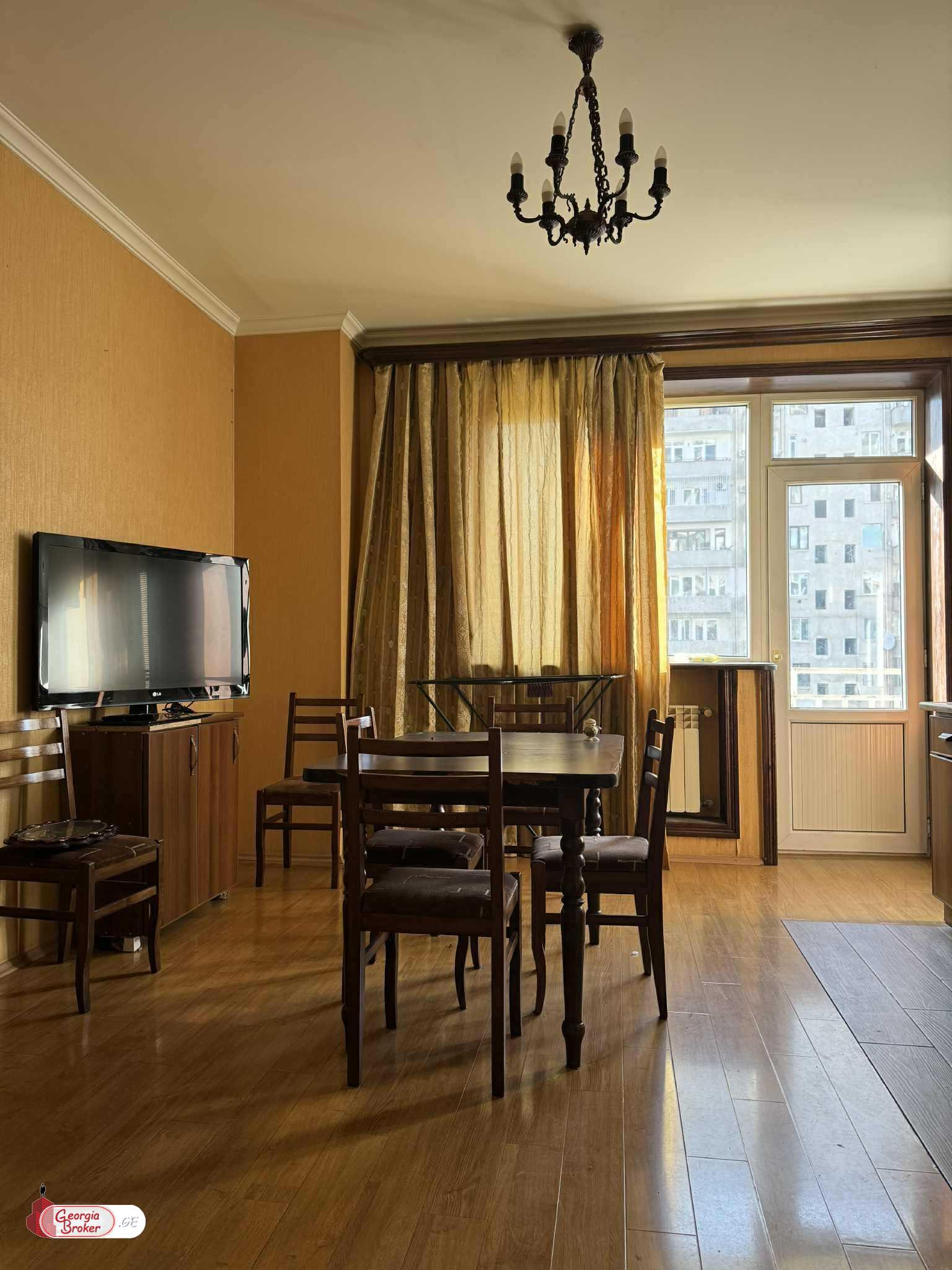 nearly repaired 3-room apartment for sale