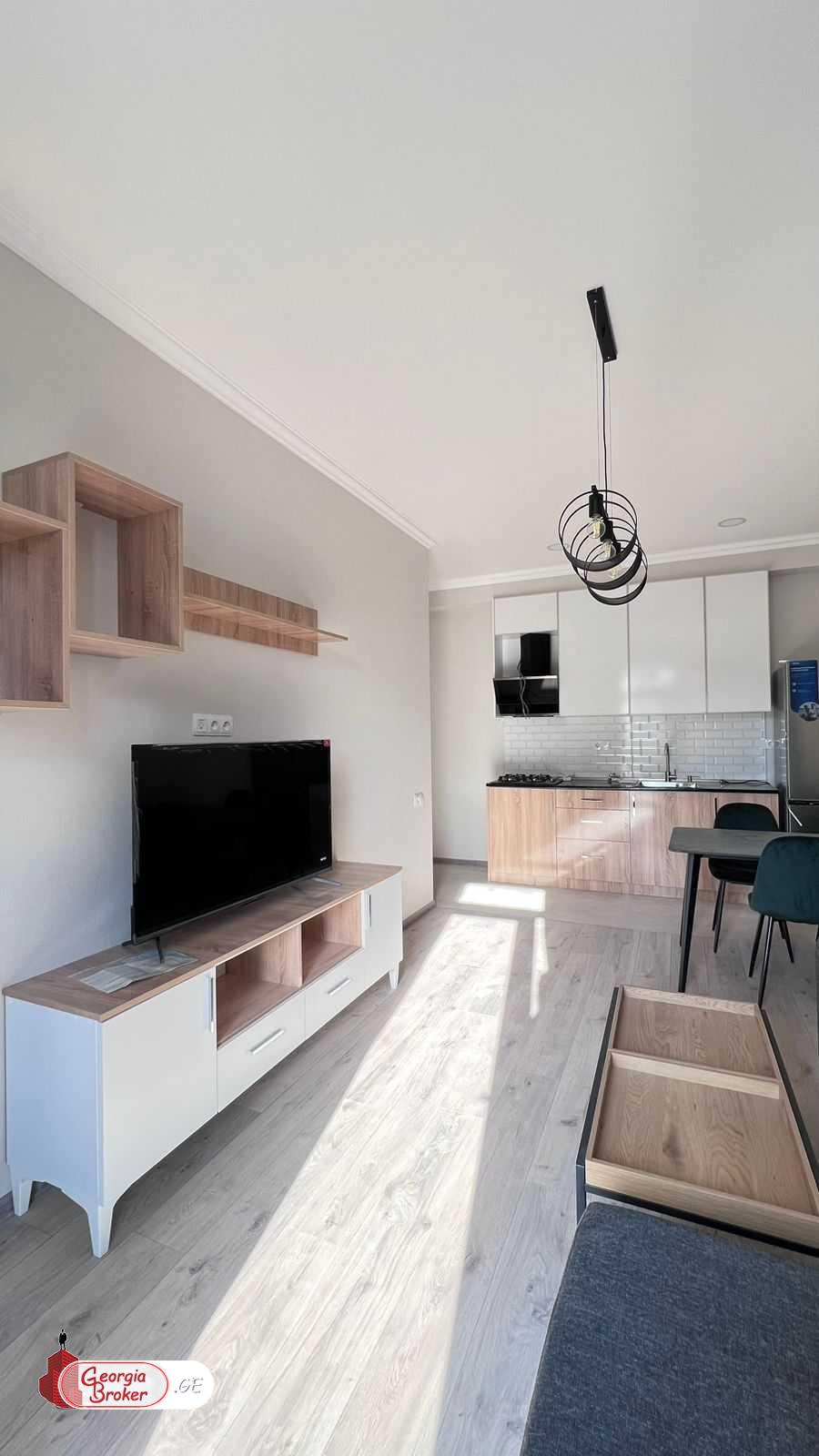 იყიდება ახალი გარემონტებული 3 ოთახიანი ბინა