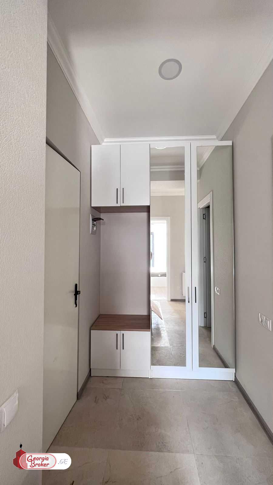 იყიდება ახალი გარემონტებული 3 ოთახიანი ბინა