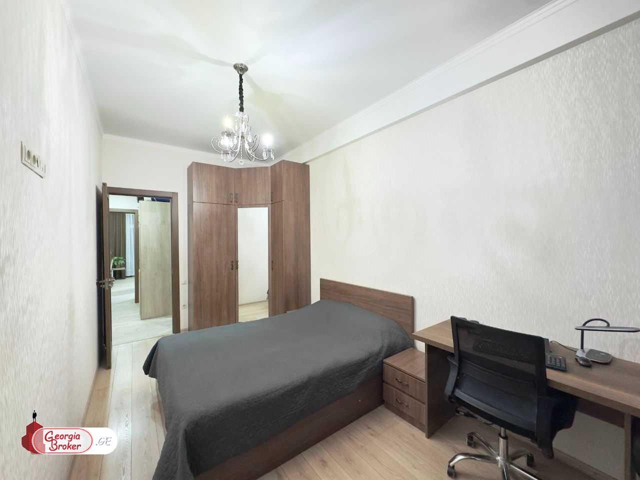 იყიდება ახალი გარემონტებული 3 ოთახიანი ბინა