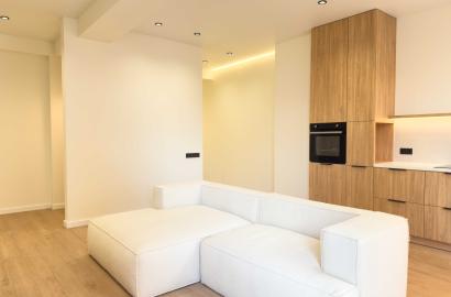 იყიდება ახალი გარემონტებული 4 ოთახიანი ბინა