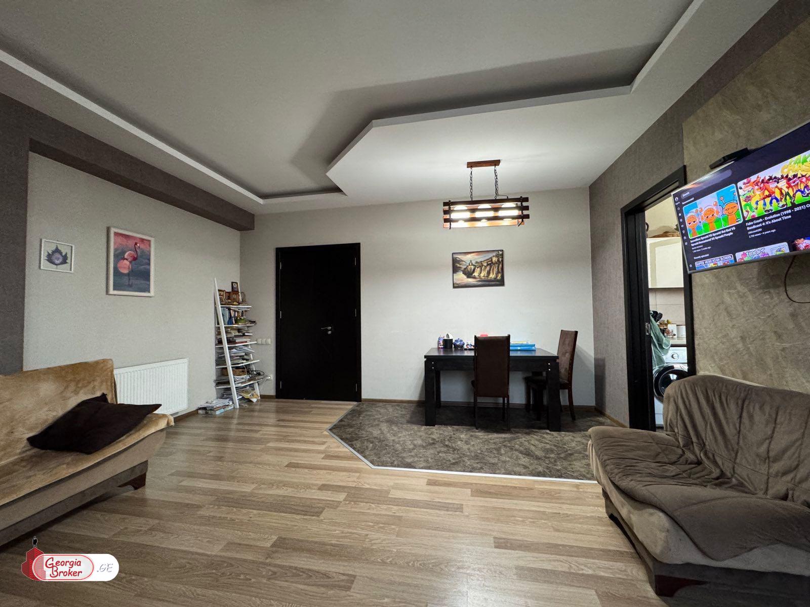 nearly repaired 3-room apartment for sale