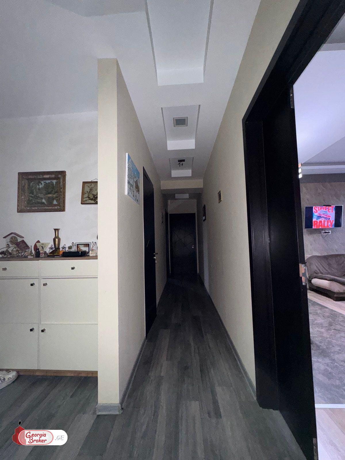 nearly repaired 3-room apartment for sale