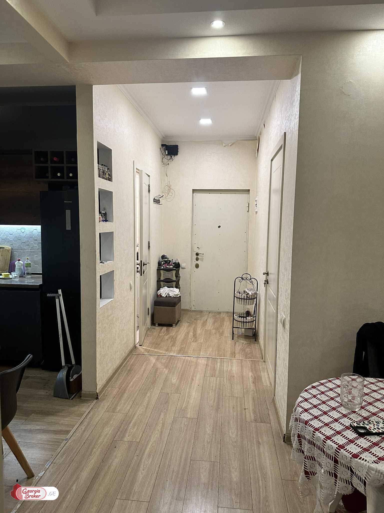 nearly repaired 3-room apartment for sale