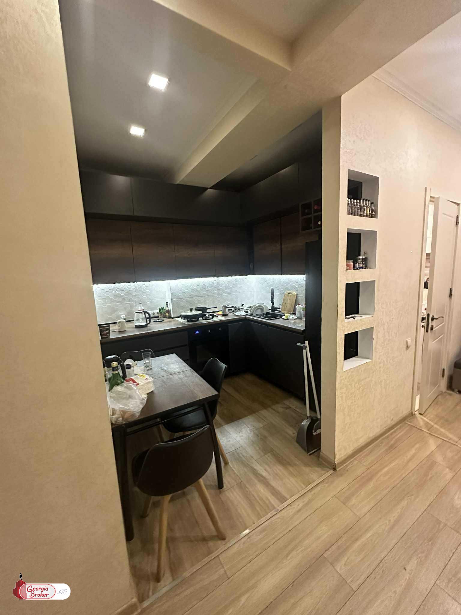 nearly repaired 3-room apartment for sale