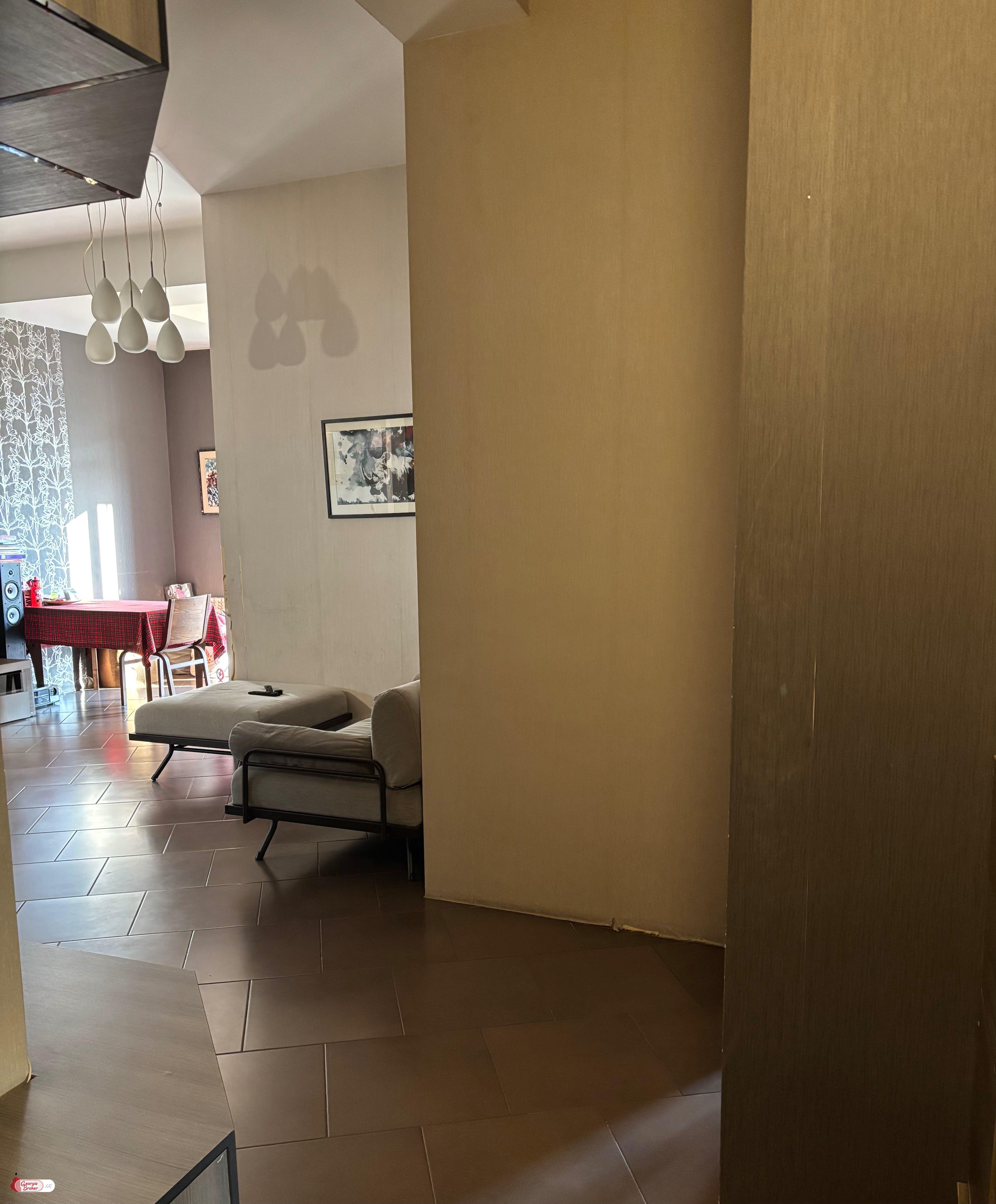 იყიდება ახალი გარემონტებული 3 ოთახიანი ბინა