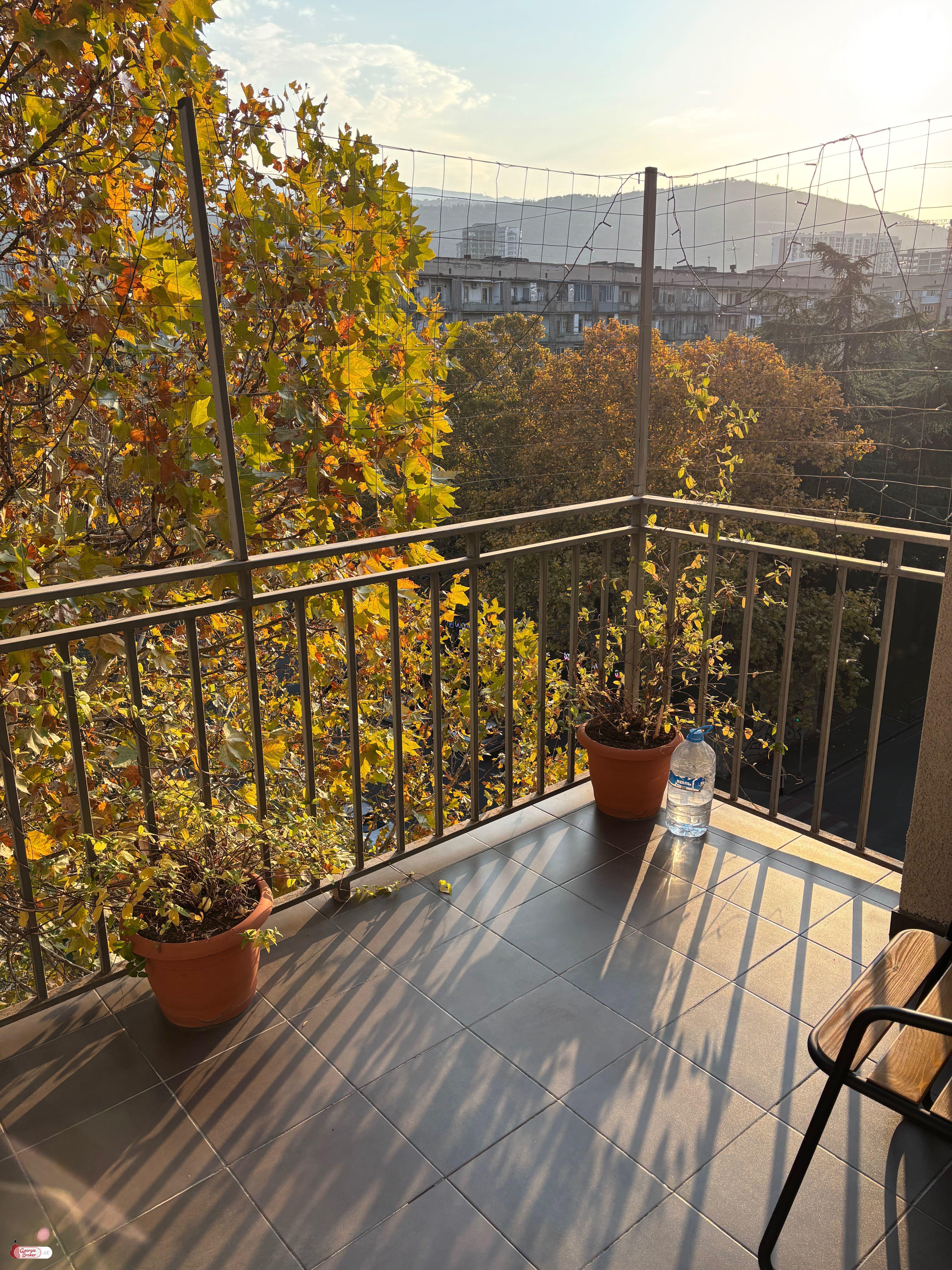 იყიდება ახალი გარემონტებული 3 ოთახიანი ბინა