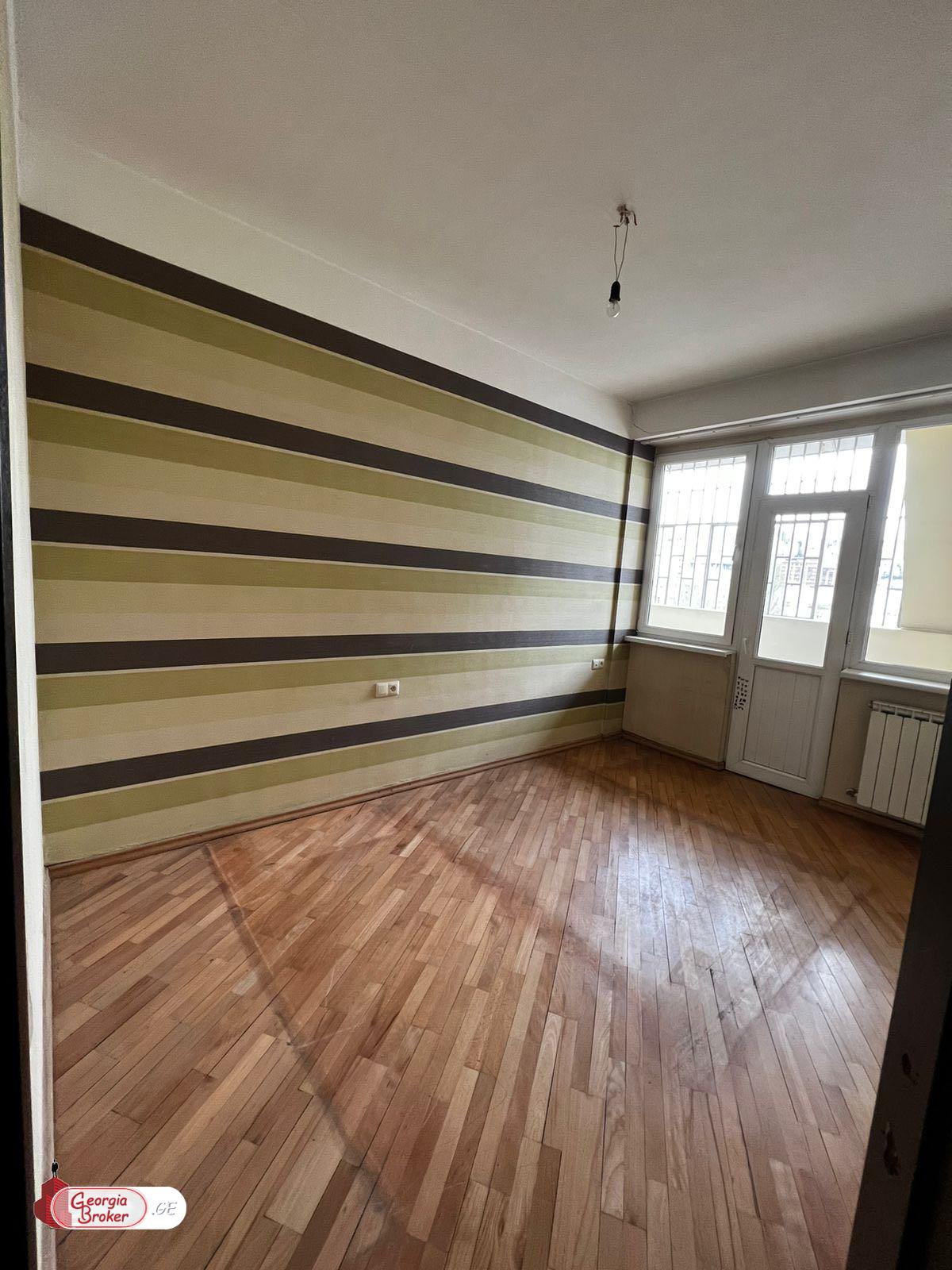 იყიდება ახალი გარემონტებული 3 ოთახიანი ბინა