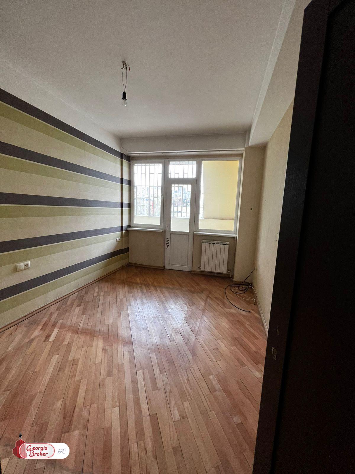 იყიდება ახალი გარემონტებული 3 ოთახიანი ბინა