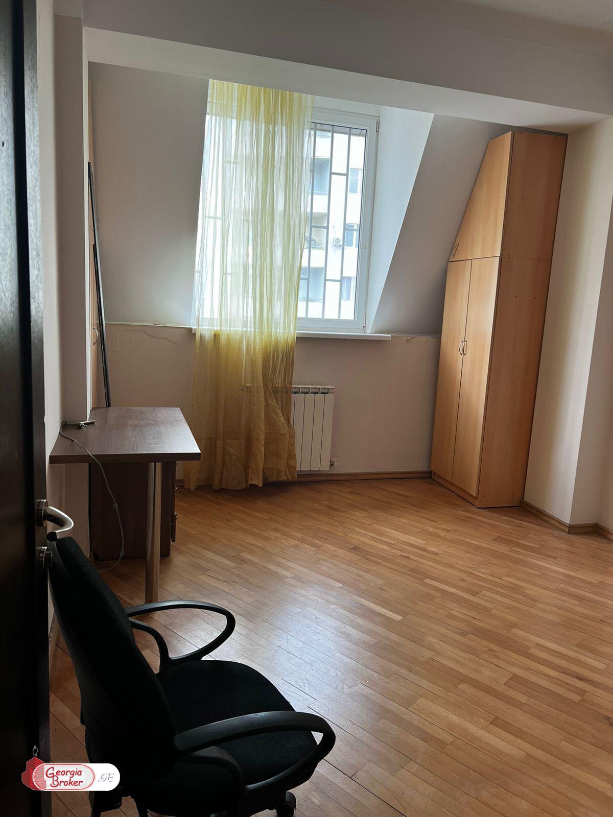 იყიდება ახალი გარემონტებული 3 ოთახიანი ბინა