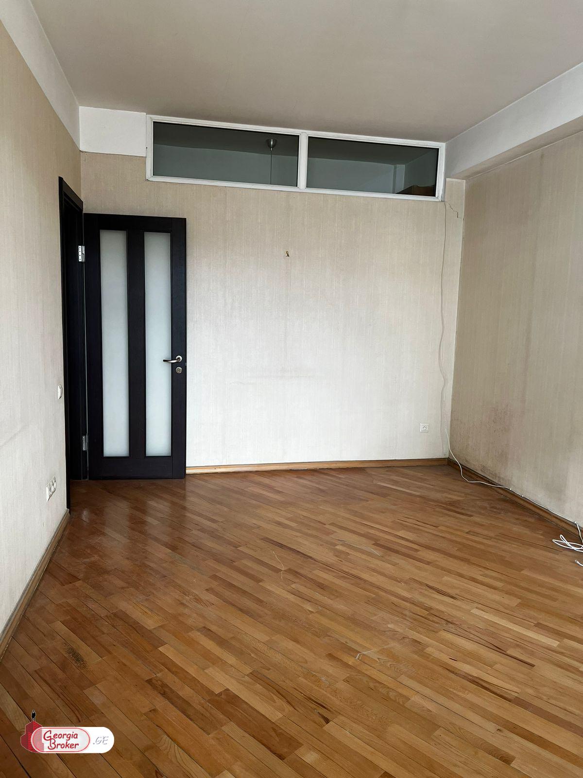 იყიდება ახალი გარემონტებული 3 ოთახიანი ბინა