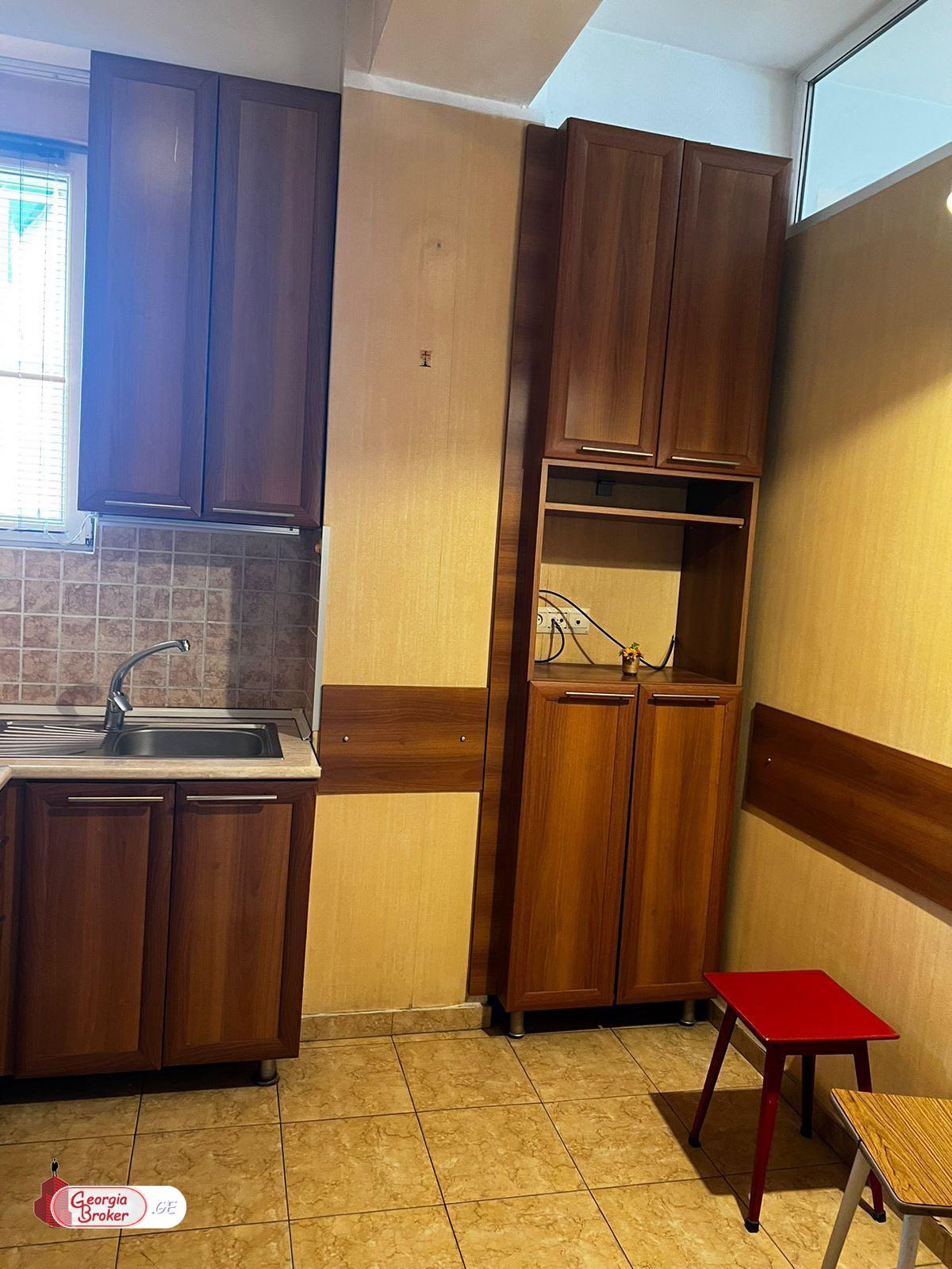 იყიდება ახალი გარემონტებული 3 ოთახიანი ბინა