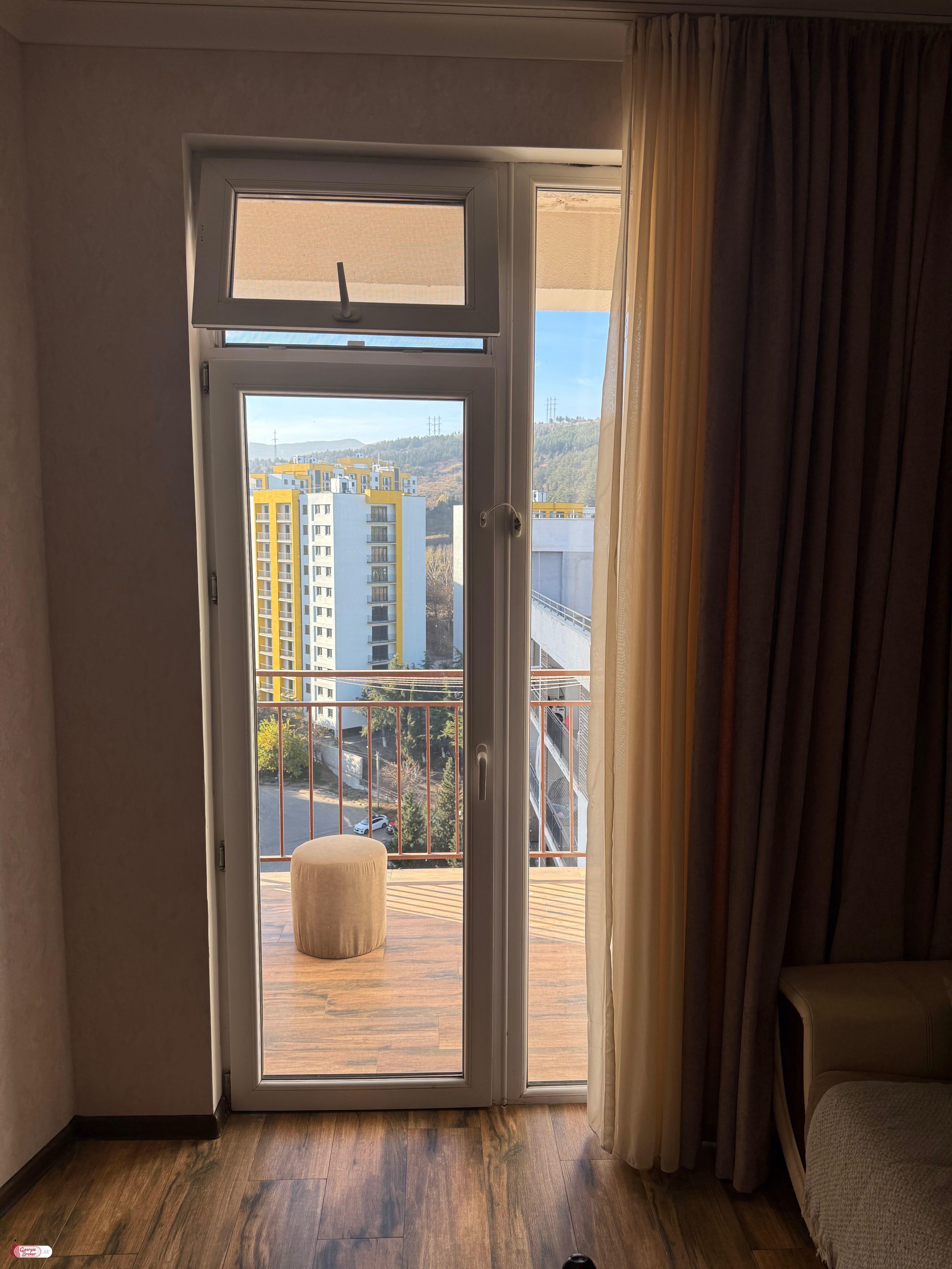 nearly repaired 3-room apartment for sale