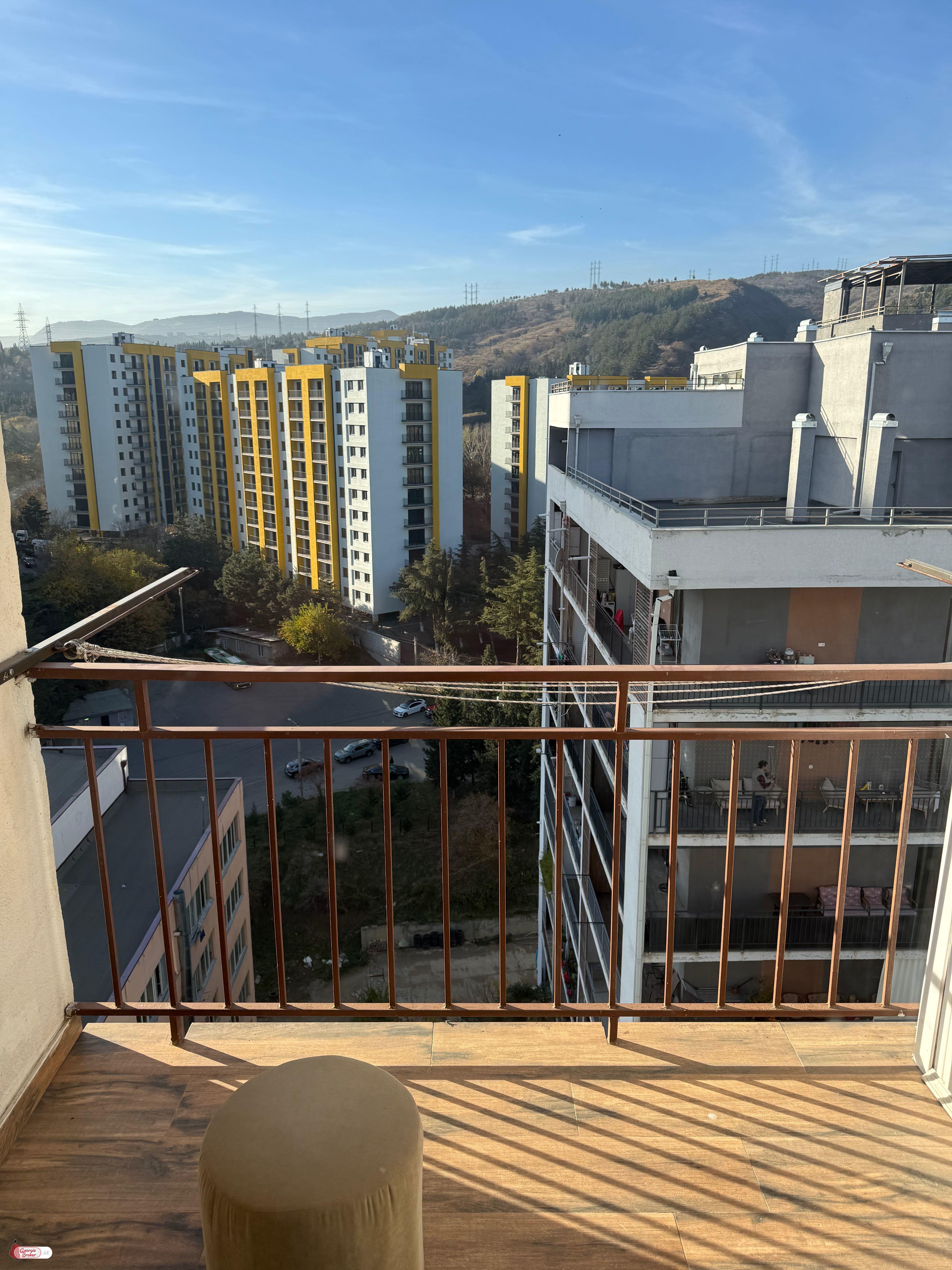 nearly repaired 3-room apartment for sale