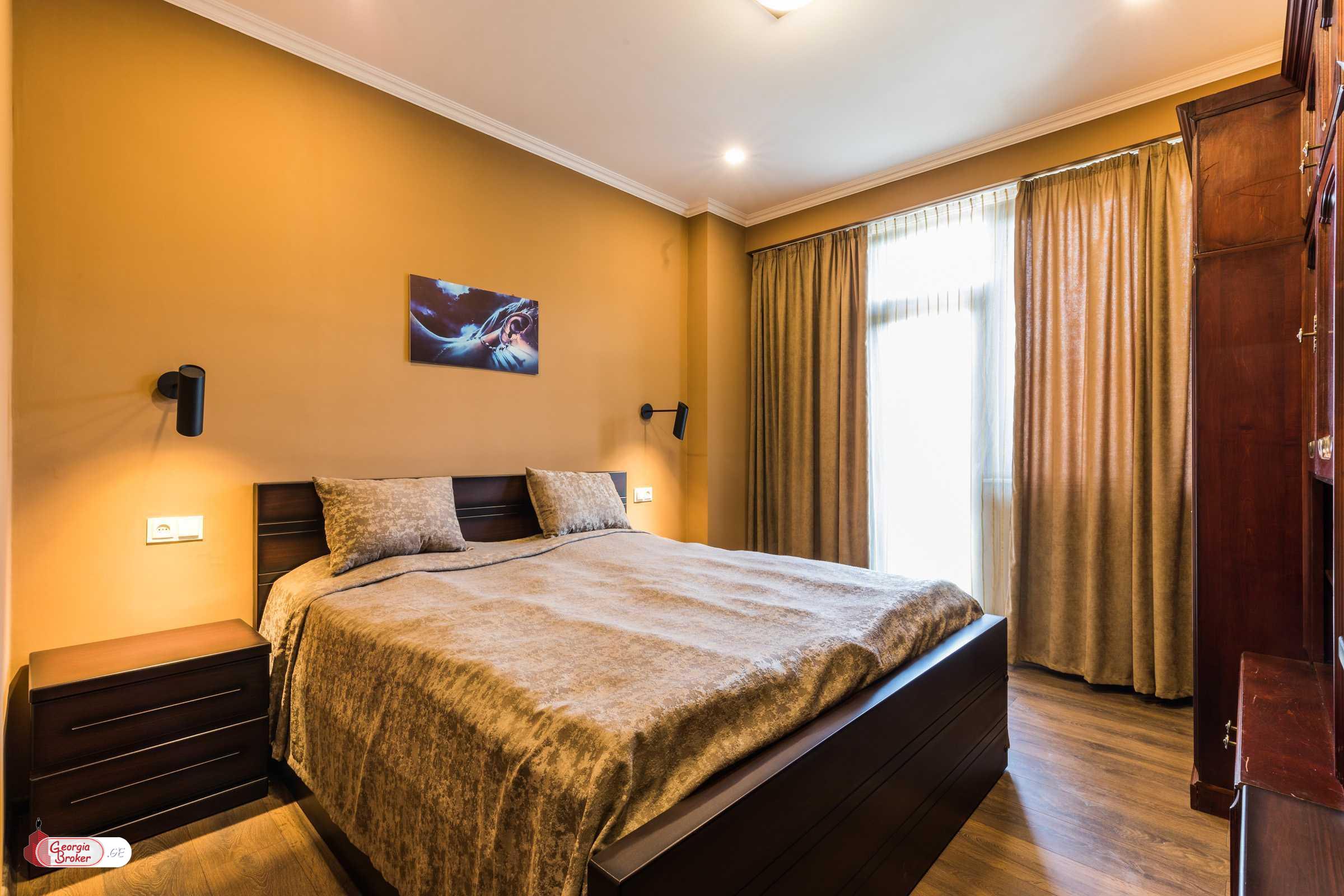 იყიდება ახალი გარემონტებული 4 ოთახიანი ბინა