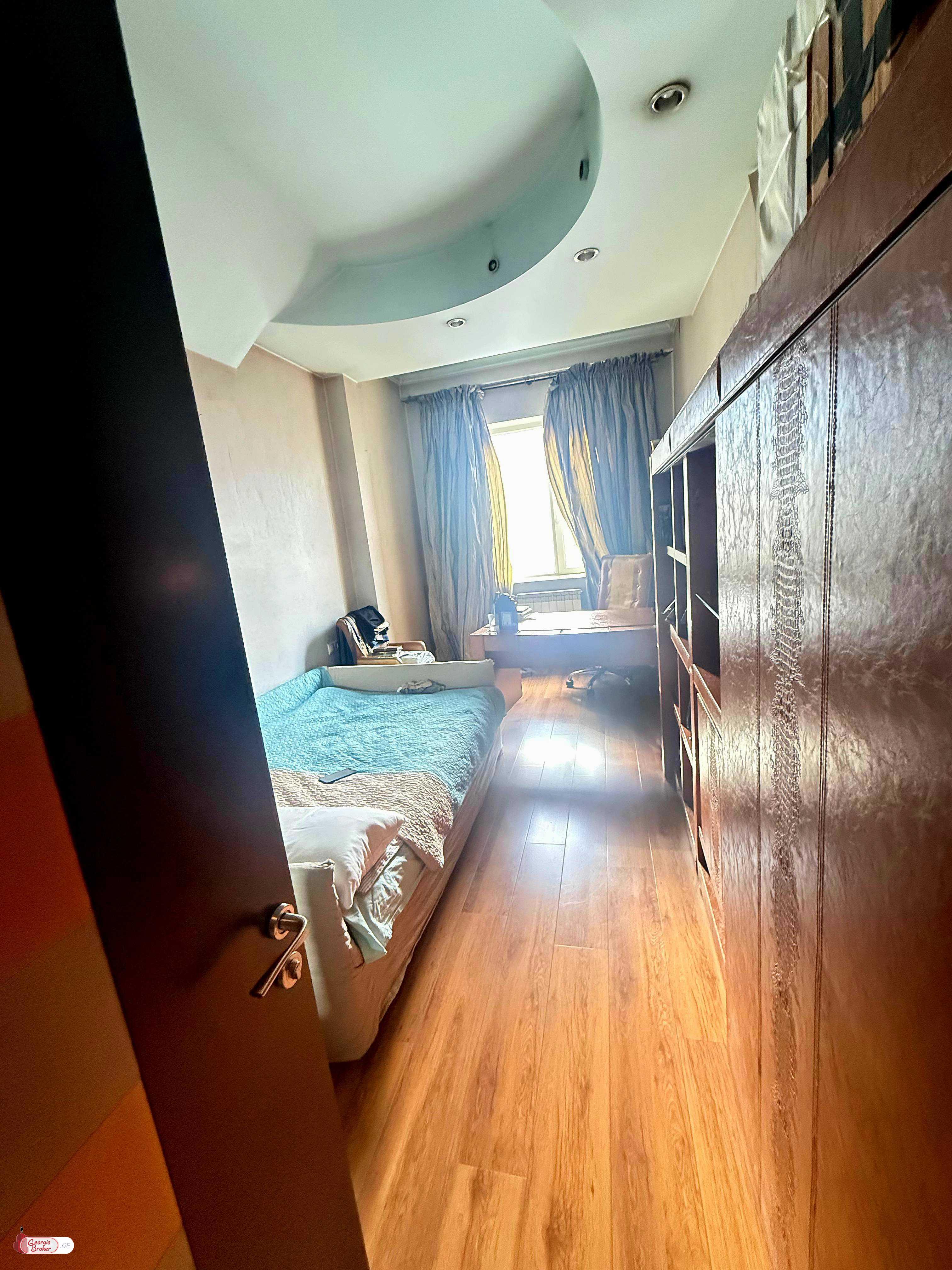 nearly repaired 4-room apartment for sale