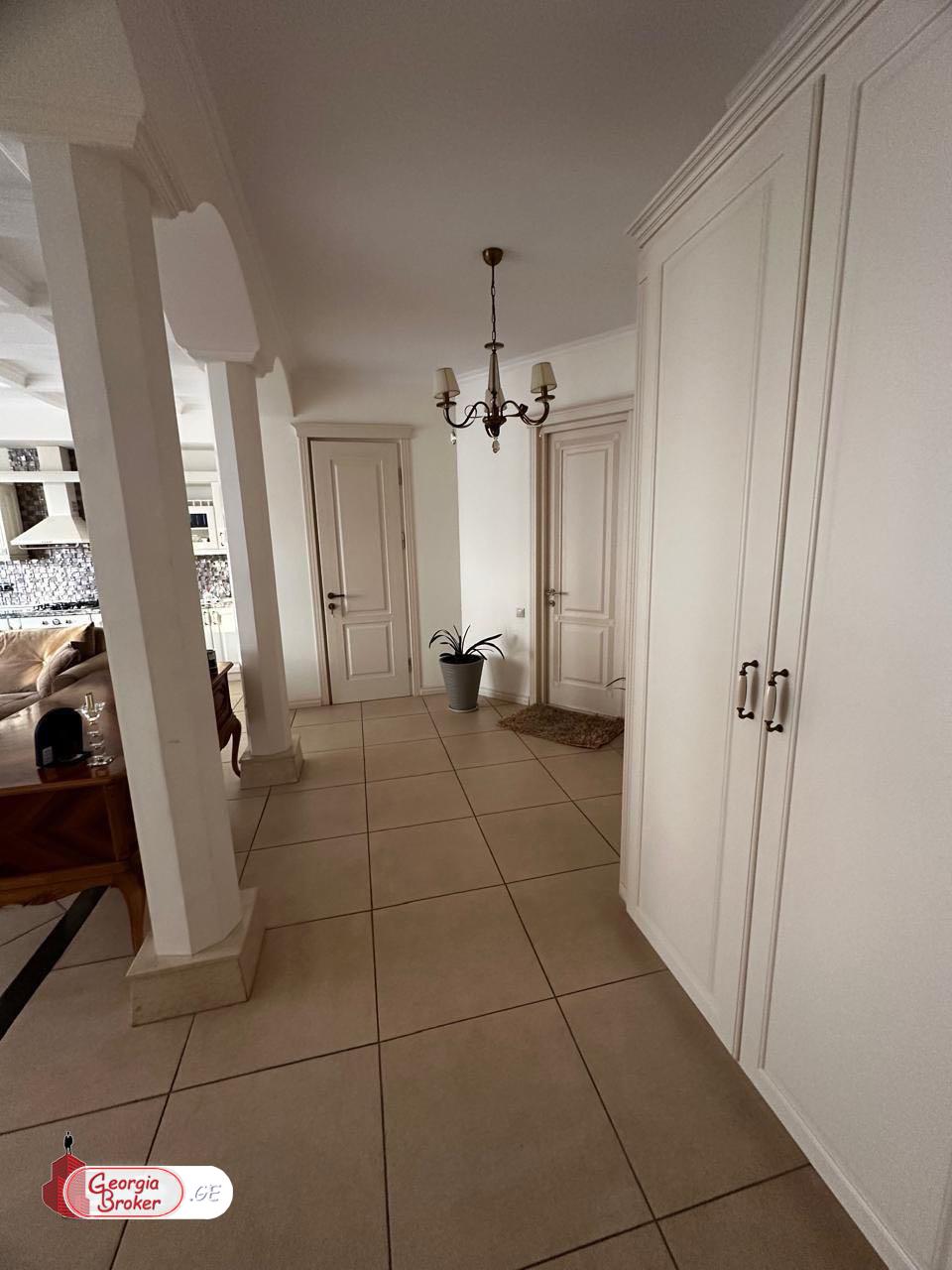 nearly repaired 2-room apartment for sale