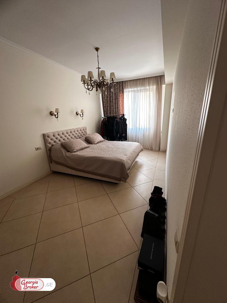 nearly repaired 2-room apartment for sale