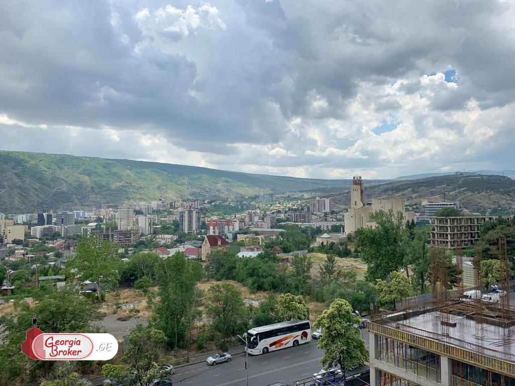 nearly repaired 2-room apartment for sale