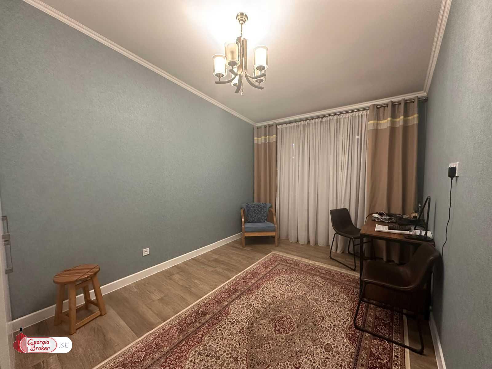 nearly repaired 3-room apartment for sale