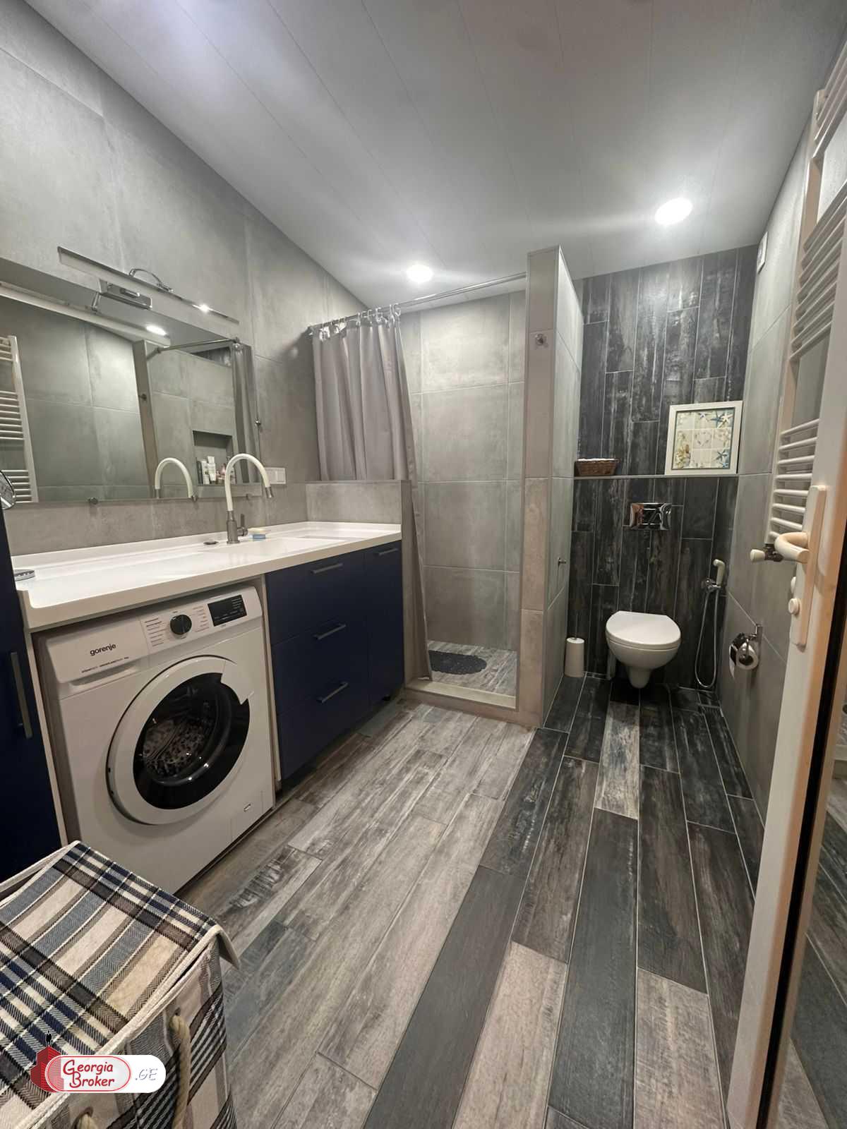 nearly repaired 3-room apartment for sale