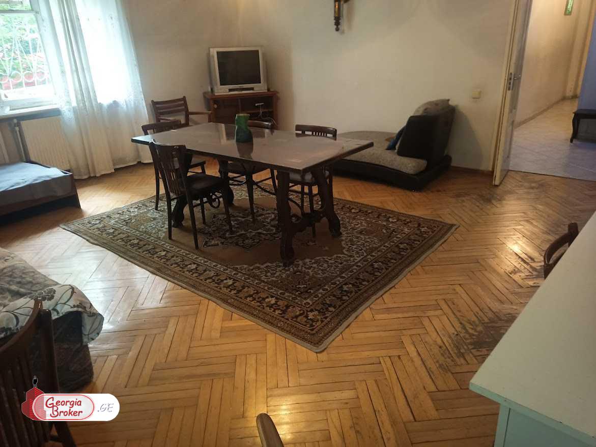 old repaired 3-room apartment for sale